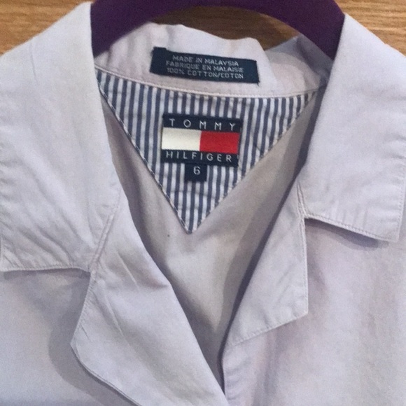 Women’s Light Lavender Short Sleeve Button Up Blouse with collar - Size 6 - Picture 2 of 5